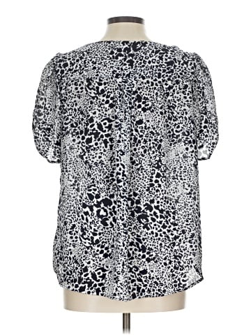 Jones & Co Short Sleeve Blouse (view 2)