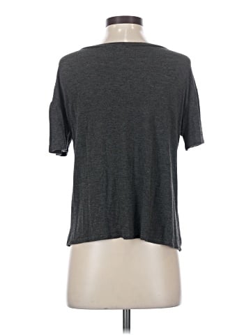 Charlotte Russe Short Sleeve T-Shirt (view 2)