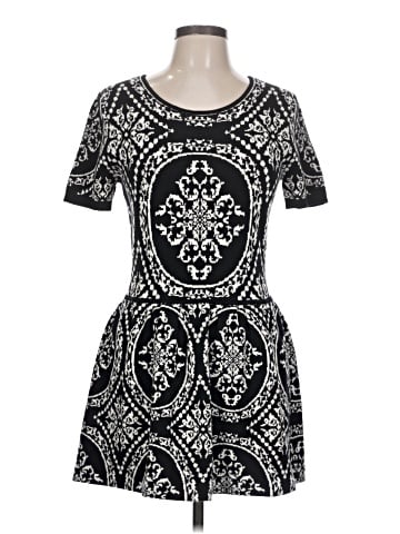 Romeo & Juliet Couture Casual Dress (view 1)