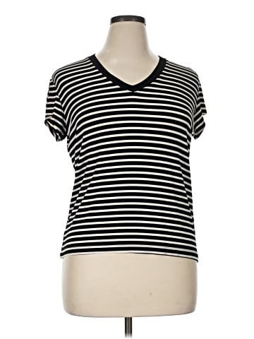 Chico's Design Short Sleeve T-Shirt (view 1)