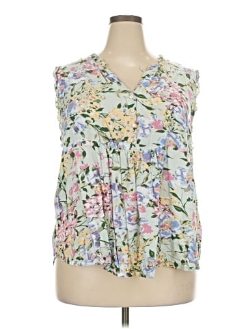 Weekend Suzanne Betro Sleeveless T-Shirt (view 1)