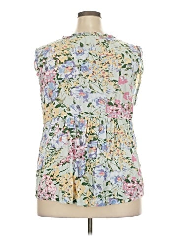 Weekend Suzanne Betro Sleeveless T-Shirt (view 2)