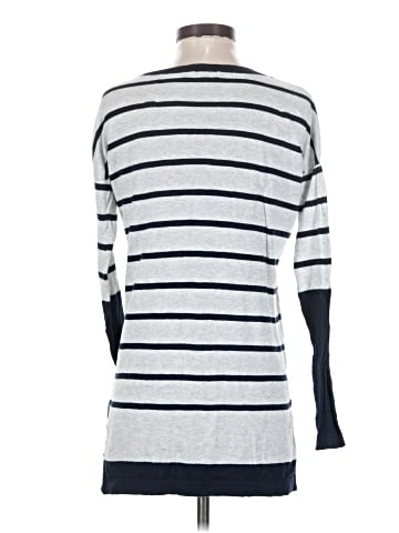 Fate Pullover Sweater (view 2)