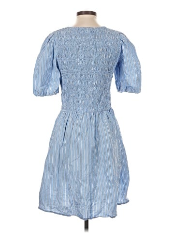 Old Navy Casual Dress (view 2)
