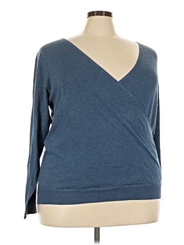 BLOOMCHIC Pullover Sweater (view 1)