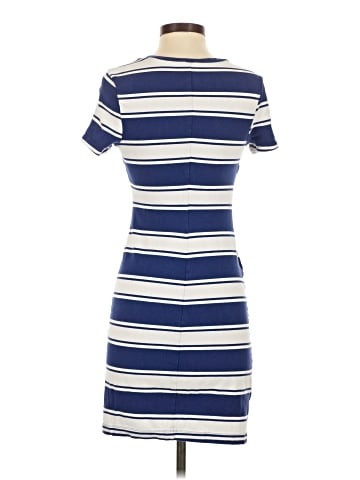 Old Navy Casual Dress (view 2)