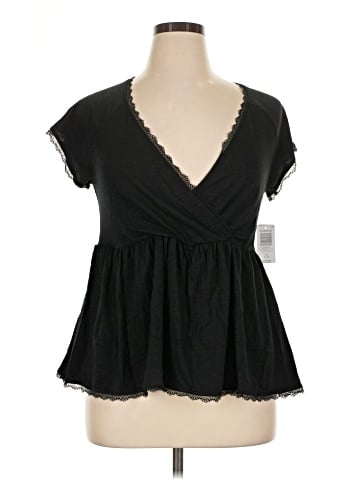 Torrid Short Sleeve Top (view 1)
