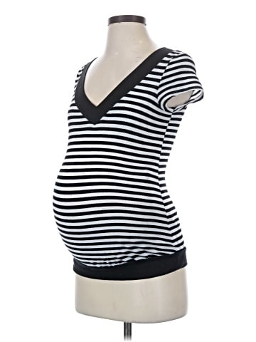 Love & Kisses Maternity Sleeveless T-Shirt (view 1)
