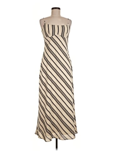 Le Lis Casual Dress (view 1)