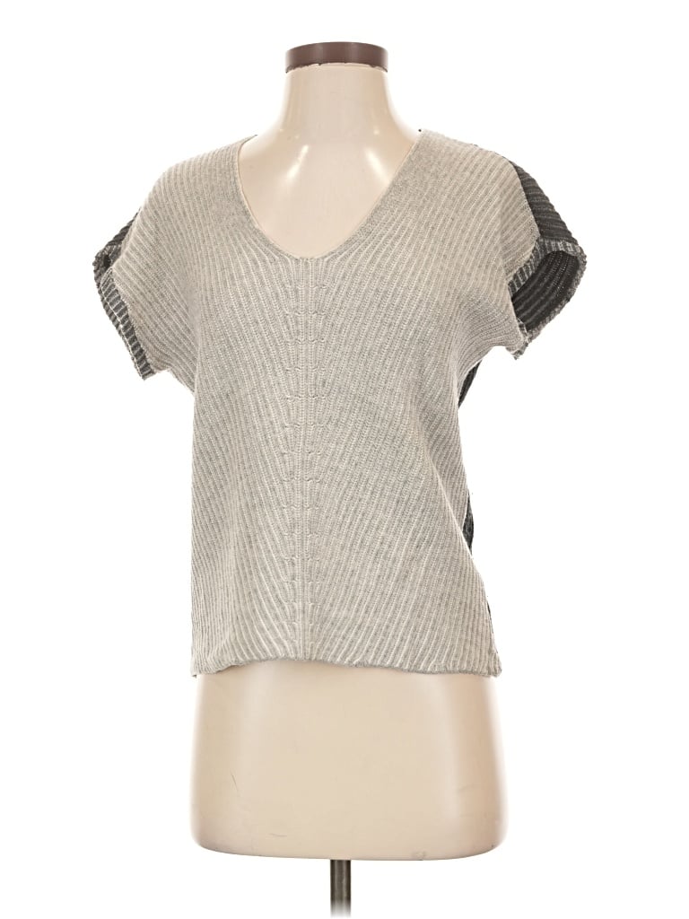 Pre-owned Naadam Short Sleeve Top Gray V-neck Tops