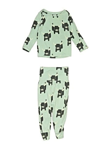 Tea Long Sleeve Outfit (view 1)