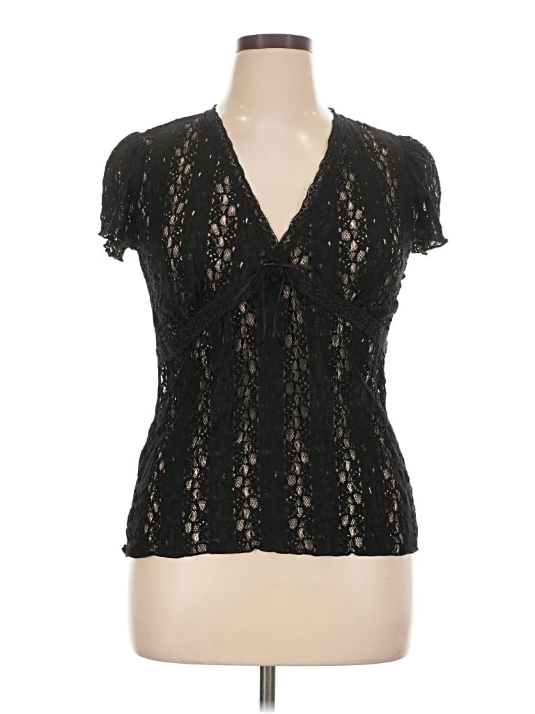 Pre-owned Torrid Short Sleeve Blouse In Black
