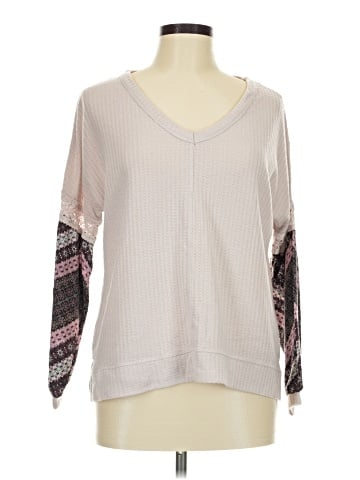 Maurices Long Sleeve T-Shirt (view 1)