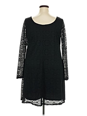 Liz Lange Maternity for Target Casual Dress (view 2)