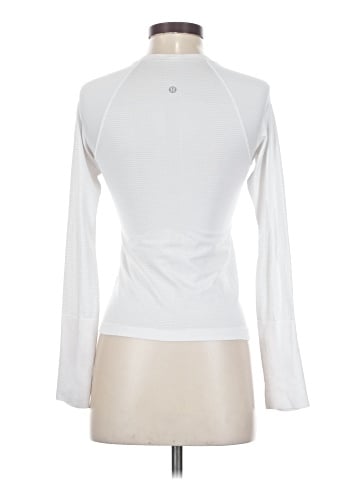 Lululemon Athletica Long Sleeve T-Shirt (view 2)