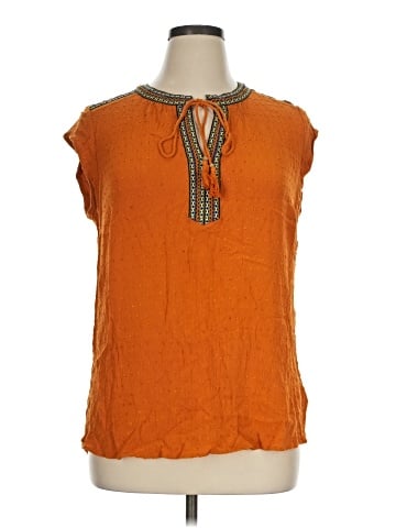 DR2 Sleeveless Blouse (view 1)