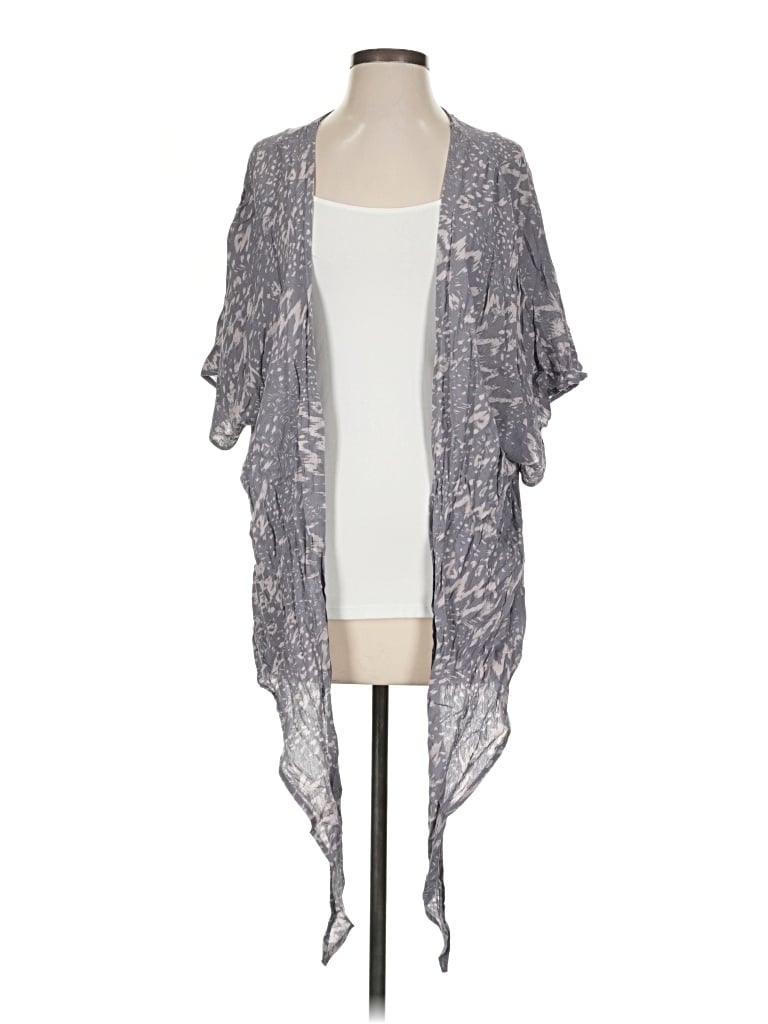 Pre-owned Daytrip Kimono In Gray