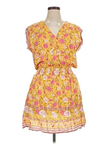 Walker & Wade Casual Dress (view 1)
