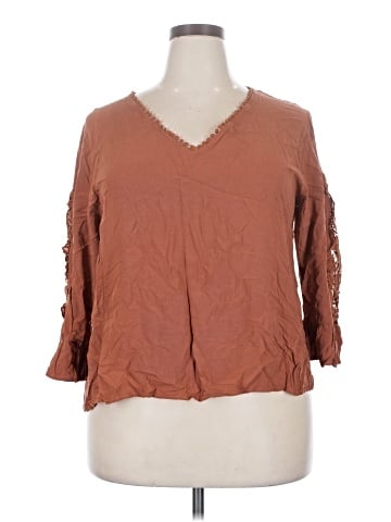 Rusttydustty 3/4 Sleeve Blouse (view 1)