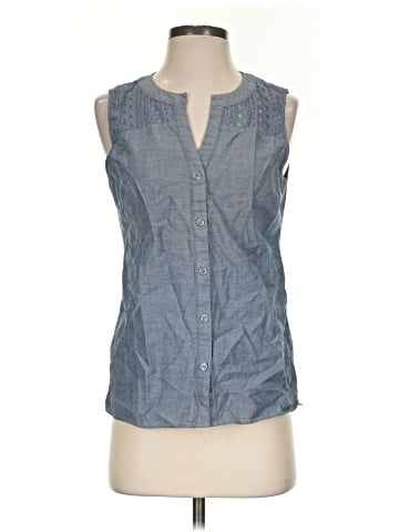 Outback Red Sleeveless Button-Down Shirt (view 1)