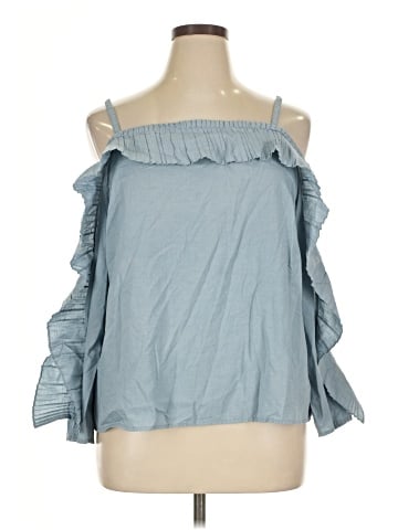 It's 3/4 Sleeve Blouse (view 1)