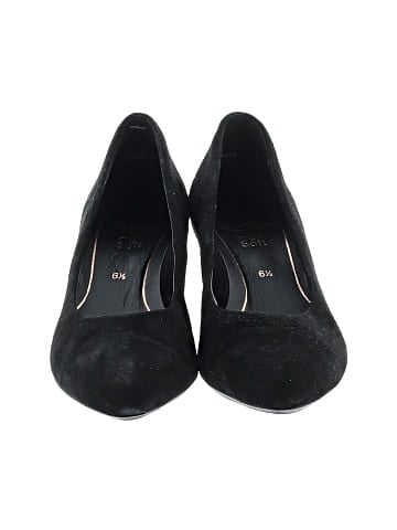 Ara Heels (view 2)