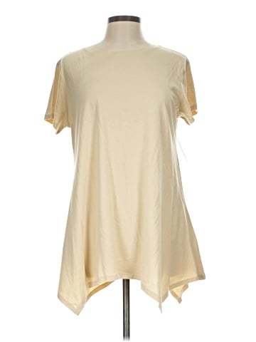 New York & Company Short Sleeve T-Shirt (view 1)