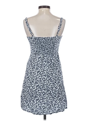 Old Navy Casual Dress (view 2)