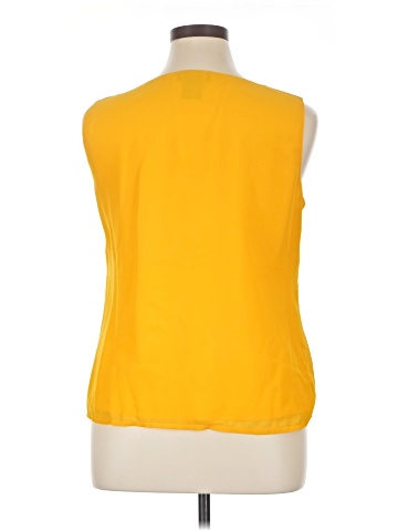 ASHRO Sleeveless Top (view 2)