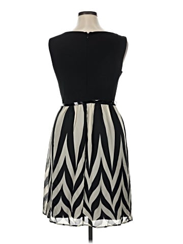 Roz & Ali Casual Dress (view 2)