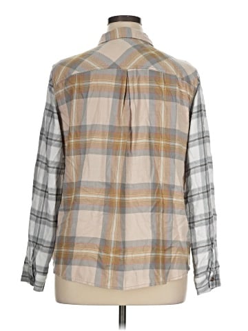 Maurices Long Sleeve Button-Down Shirt (view 2)