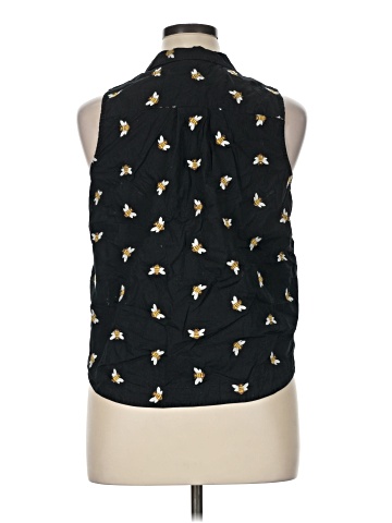 HD in Paris Sleeveless Button-Down Shirt (view 2)