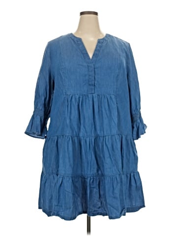 Crown & Ivy Casual Dress (view 1)