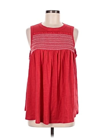 True Craft Sleeveless Blouse (view 1)