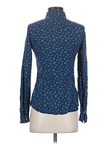 Maurices Long Sleeve Button-Down Shirt (view 2)