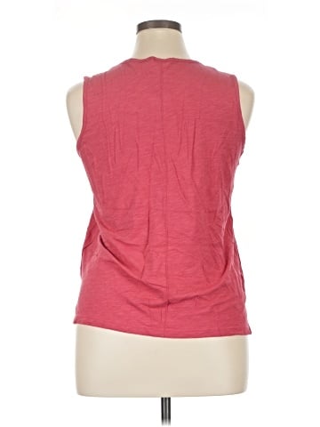 Max Studio Sleeveless T-Shirt (view 2)