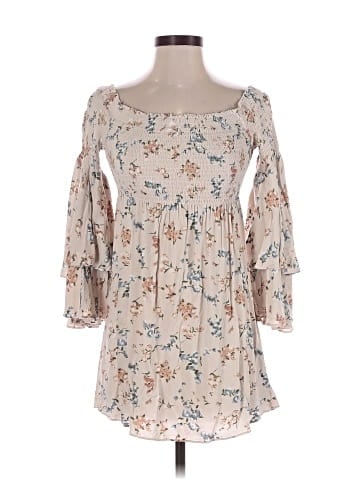 Illa Illa Casual Dress (view 1)