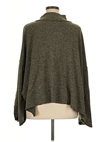 Zenana Poncho (view 2)