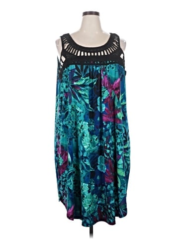 Kate & Mallory designs Casual Dress (view 1)