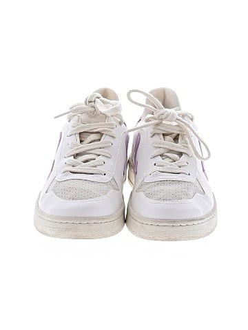 VEJA Sneakers (view 2)
