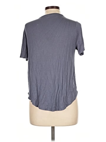 Charlotte Russe Short Sleeve T-Shirt (view 2)