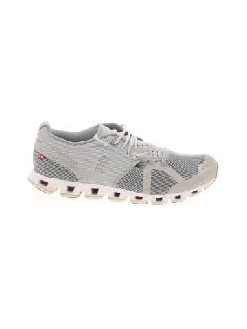 On Cloud Sneakers (view 1)