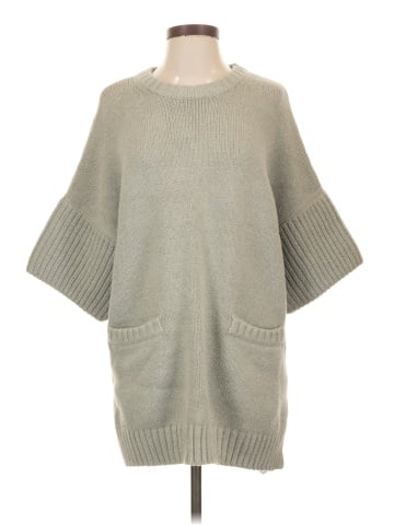 Pilcro Poncho (view 1)