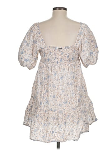 Billabong 3/4 Sleeve Top (view 2)