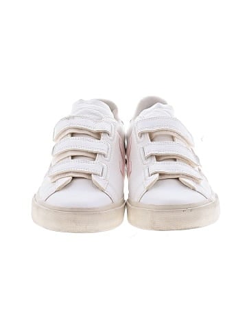 VEJA Sneakers (view 2)