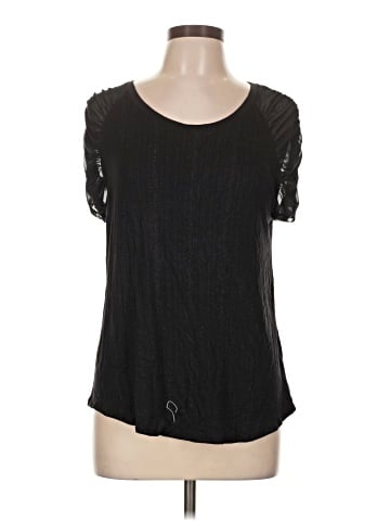 Jennifer Lopez Short Sleeve T-Shirt (view 1)