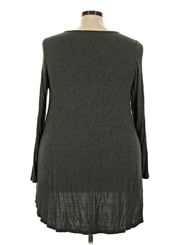 Torrid 3/4 Sleeve T-Shirt (view 2)