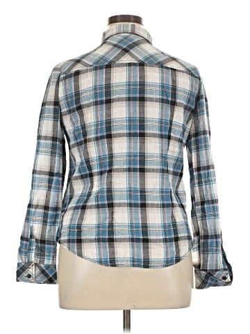 Maurices Long Sleeve Button-Down Shirt (view 2)