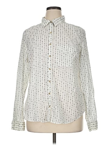 Maurices Long Sleeve Button-Down Shirt (view 1)