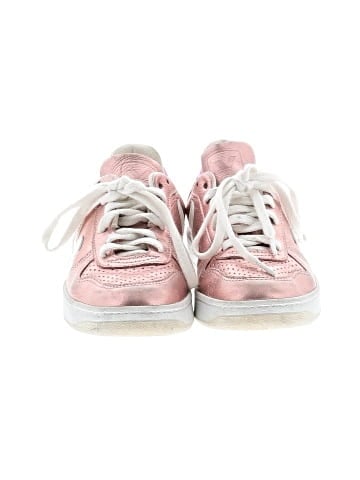VEJA Sneakers (view 2)